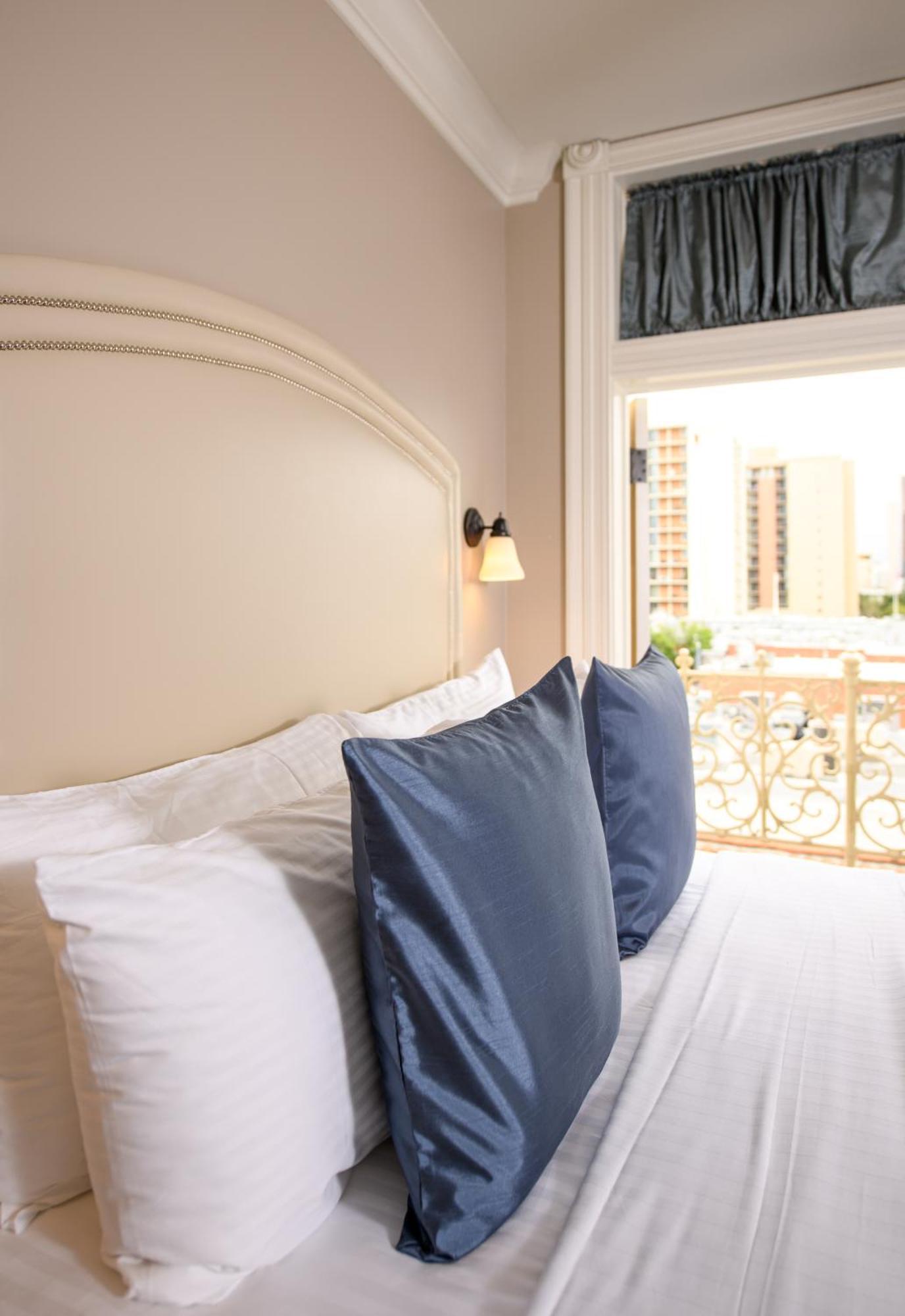 Hotel Horton Grand San Diego