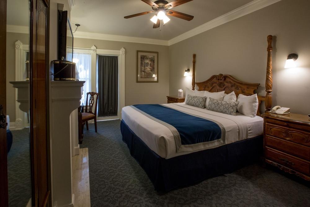 Horton Grand Hotel San Diego